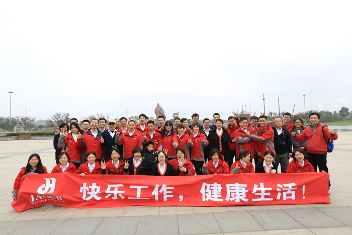 1734592536592695dFe0.jpg pQl_7vD1SGu3sqc_cOx7BQ.jpg